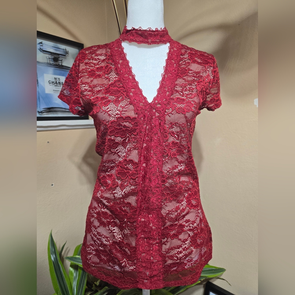 EXPRESS Elegant Red Lace Top W/ Chocker Collar V- Neck. Size S